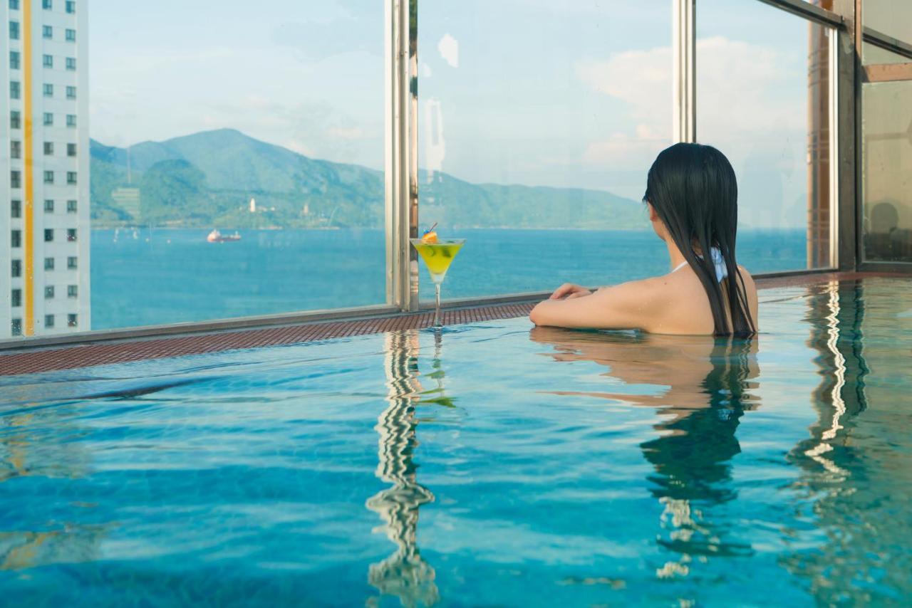 Sofiana My Khe Hotel & Spa- Rooftop Pool Bar Đà Nẵng Exterior foto
